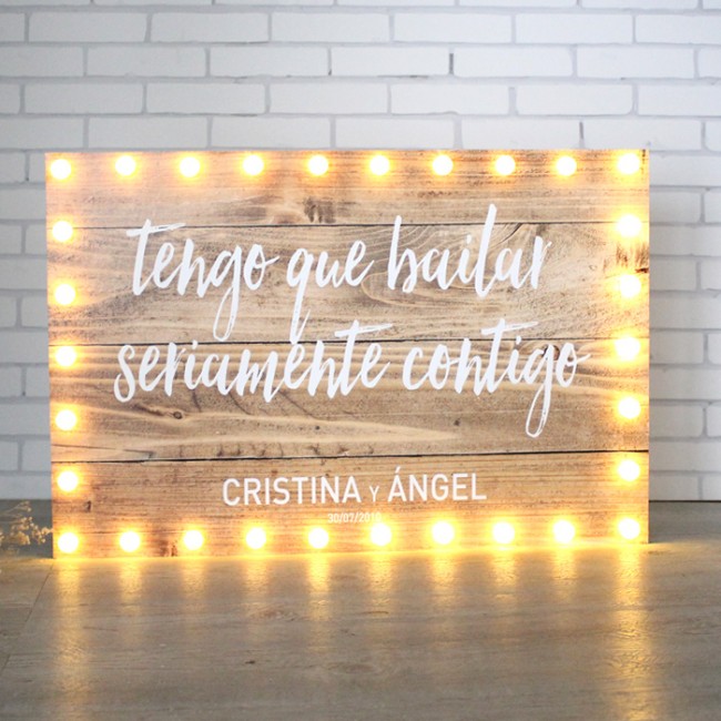 Cartel tengo que bailar seriamente contigo luminoso: Detalles boda