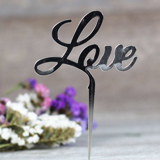 Cake topper love