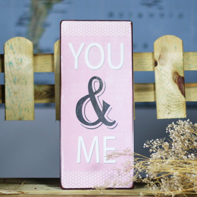 Placa de metal you and me rosa